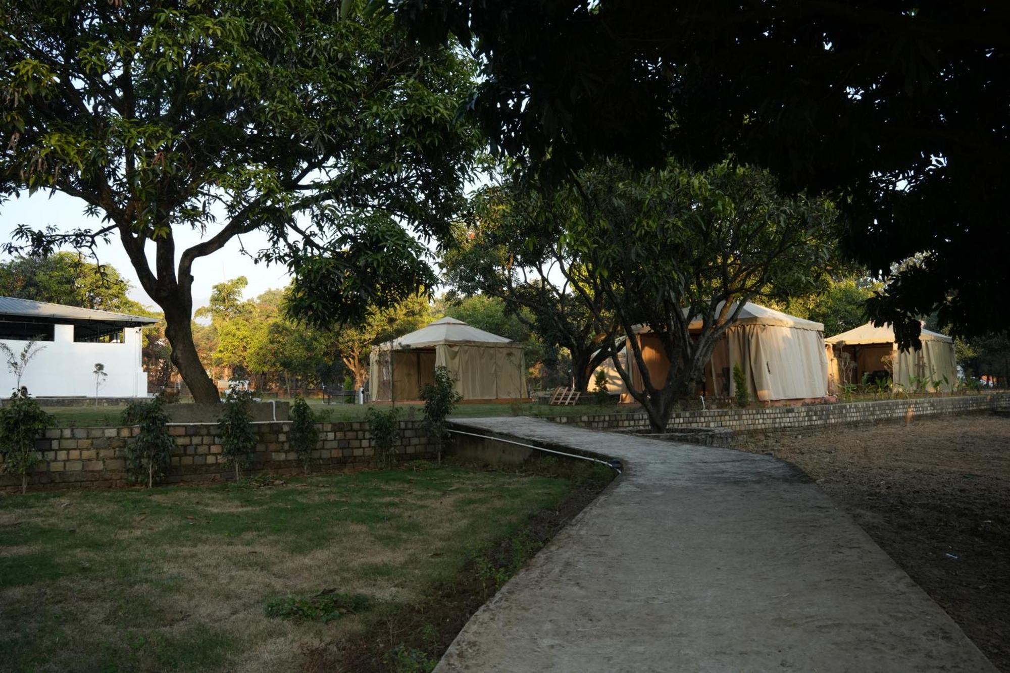 3Acres Resorts Дехрадун Экстерьер фото