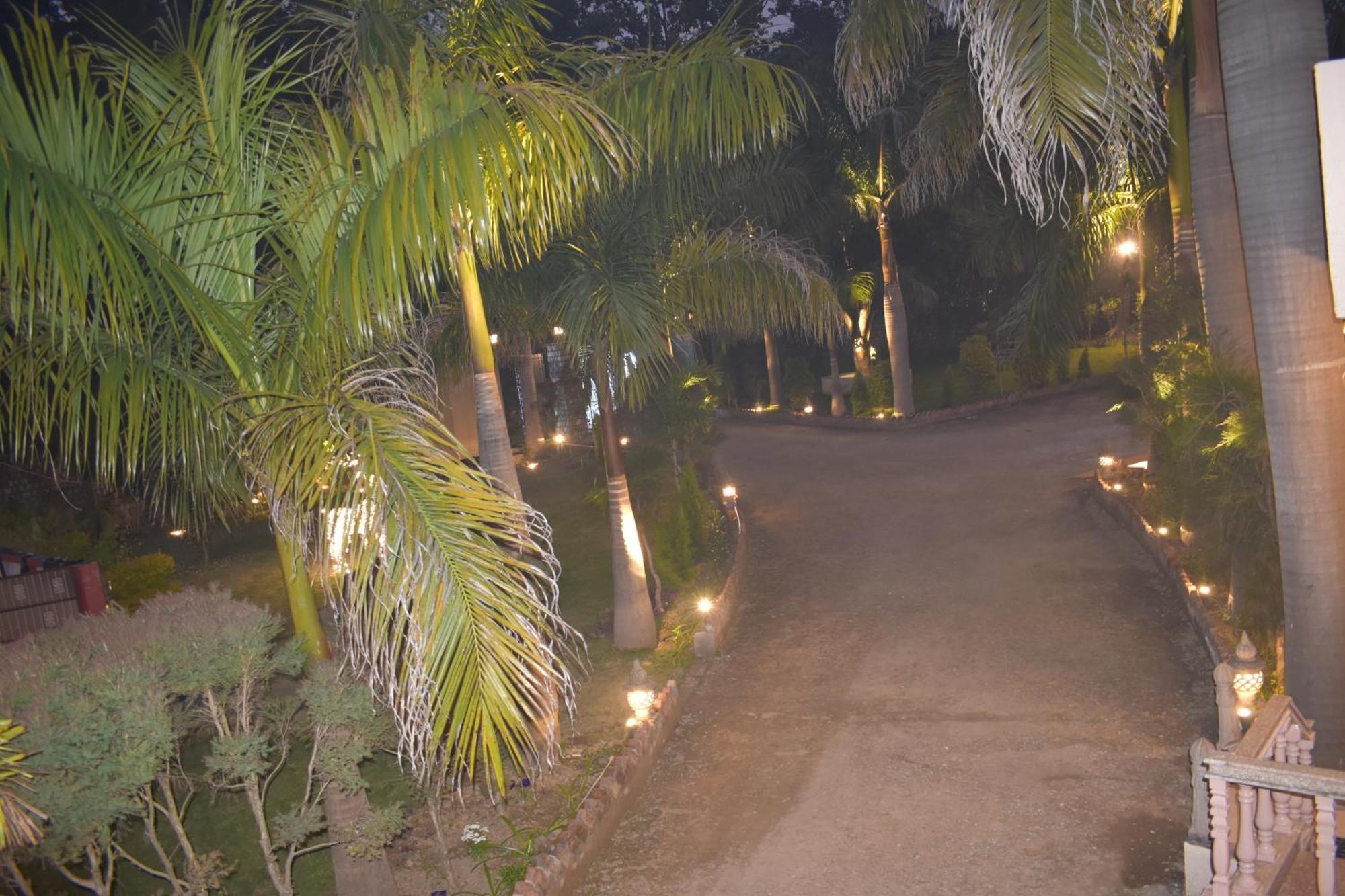 3Acres Resorts Дехрадун Экстерьер фото